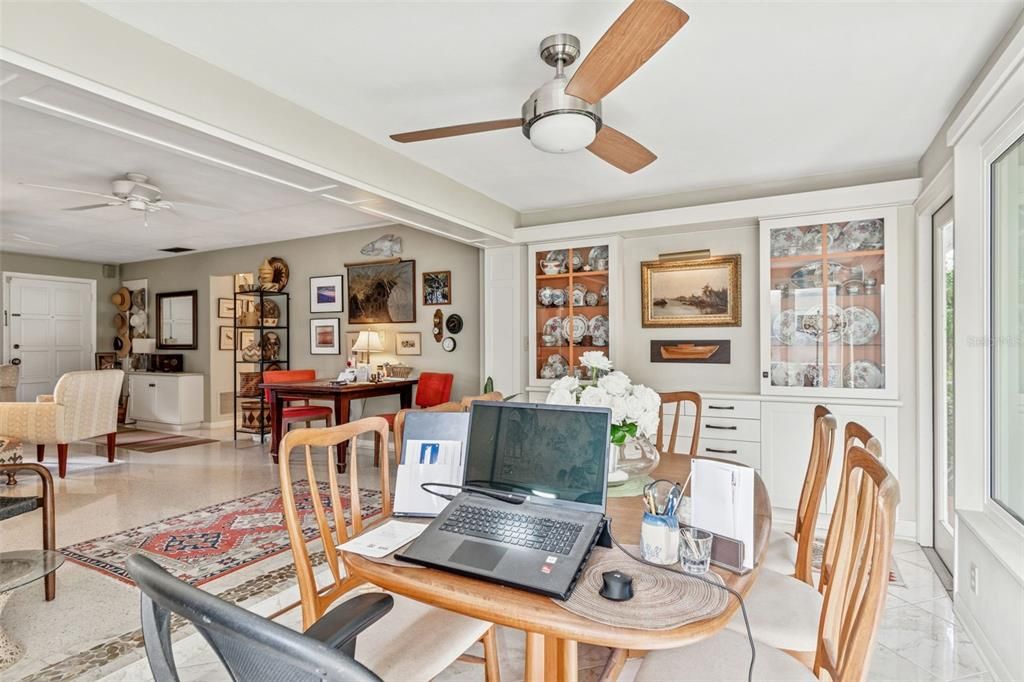 For Sale: $379,900 (2 beds, 2 baths, 1226 Square Feet)