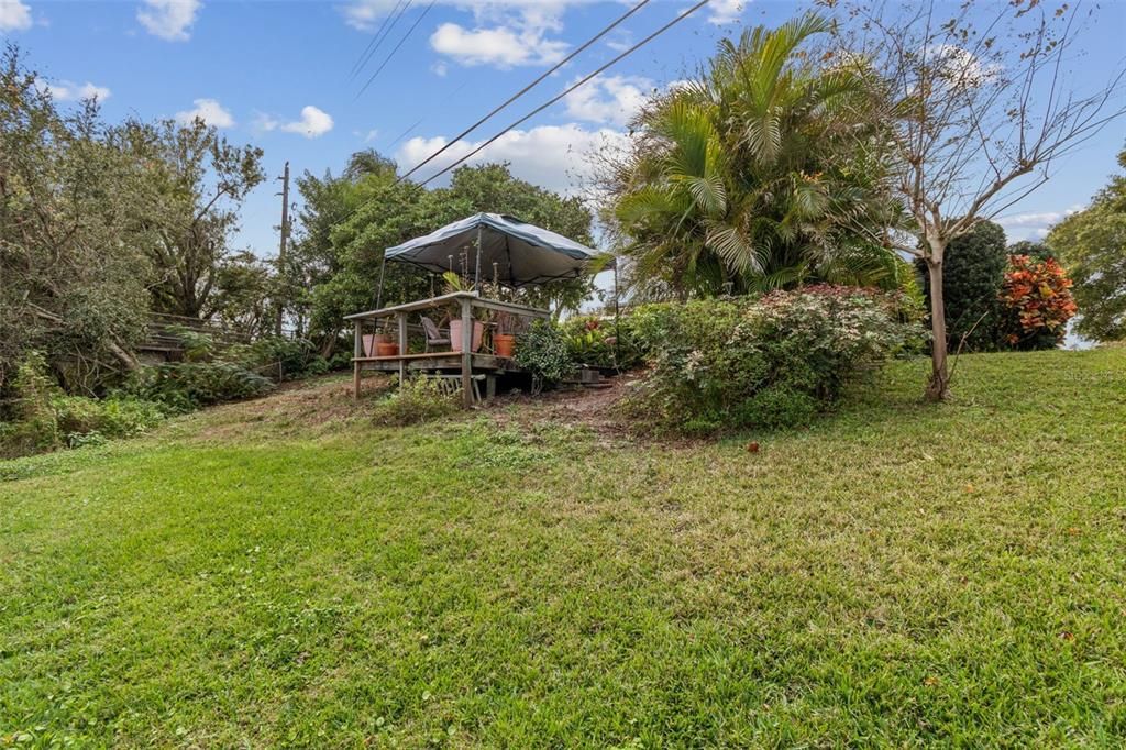 For Sale: $379,900 (2 beds, 2 baths, 1226 Square Feet)