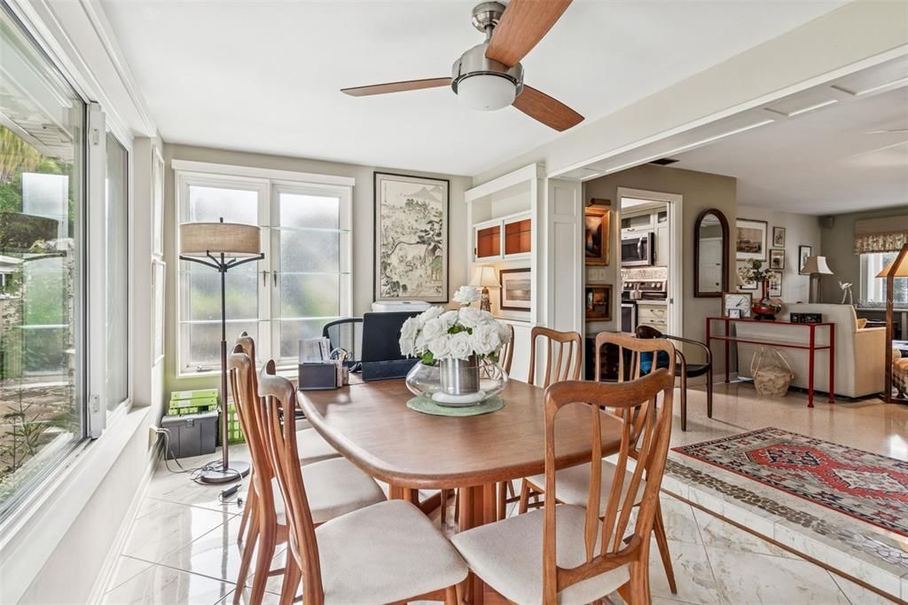 For Sale: $379,900 (2 beds, 2 baths, 1226 Square Feet)