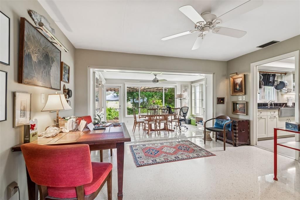 For Sale: $379,900 (2 beds, 2 baths, 1226 Square Feet)