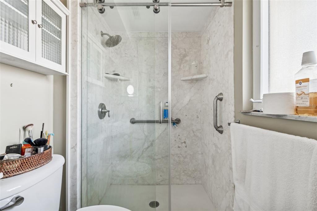 For Sale: $379,900 (2 beds, 2 baths, 1226 Square Feet)