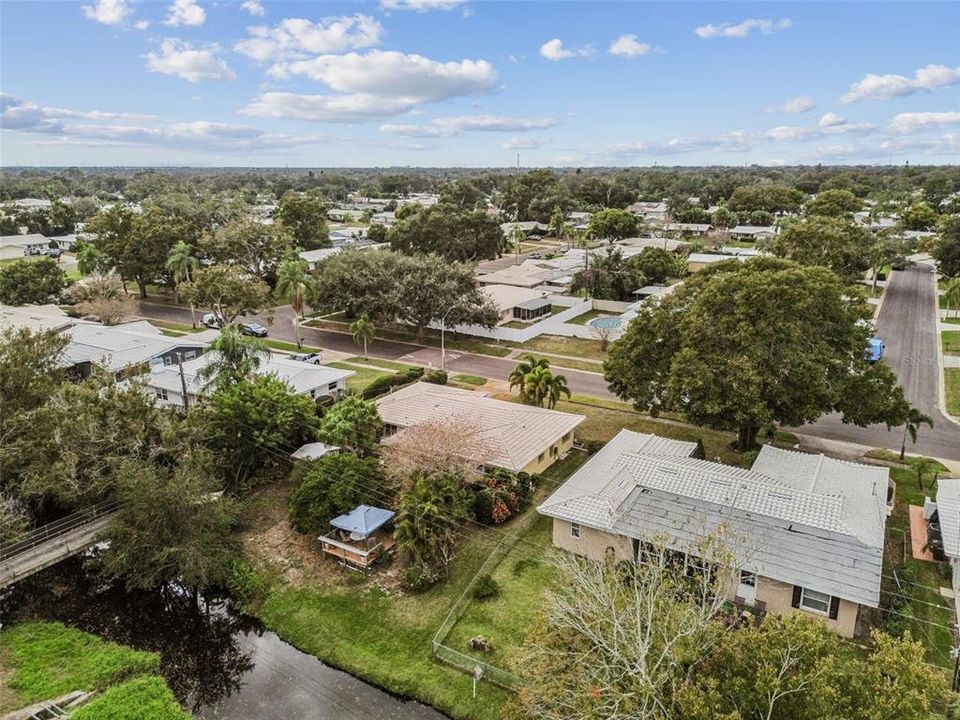 For Sale: $379,900 (2 beds, 2 baths, 1226 Square Feet)