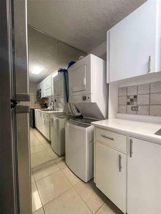 На продажу: $349,000 (2 спален, 2 ванн, 782 Квадратных фут)