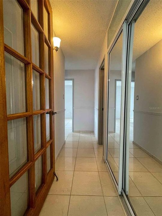 На продажу: $349,000 (2 спален, 2 ванн, 782 Квадратных фут)