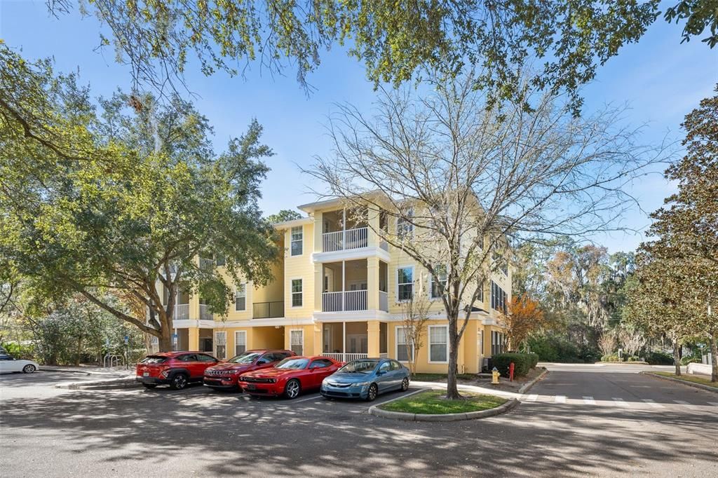 На продажу: $174,900 (2 спален, 2 ванн, 1038 Квадратных фут)