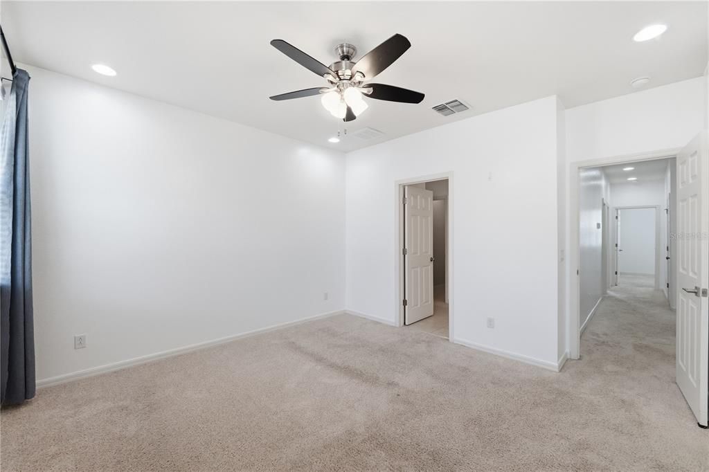 出租: $2,300 (3 贝兹, 2 浴室, 1525 平方英尺)