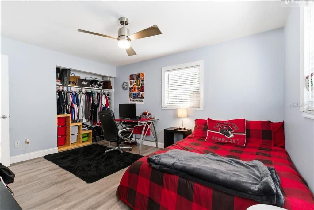 En Venta: $960,000 (4 camas, 3 baños, 1980 Pies cuadrados)