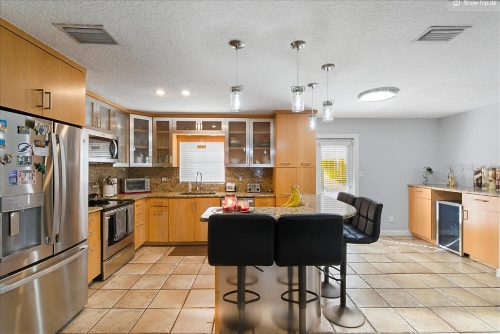 En Venta: $960,000 (4 camas, 3 baños, 1980 Pies cuadrados)