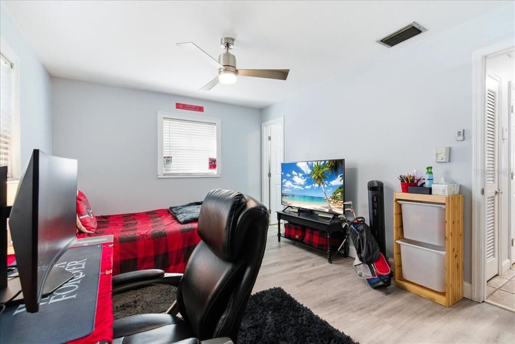 En Venta: $960,000 (4 camas, 3 baños, 1980 Pies cuadrados)