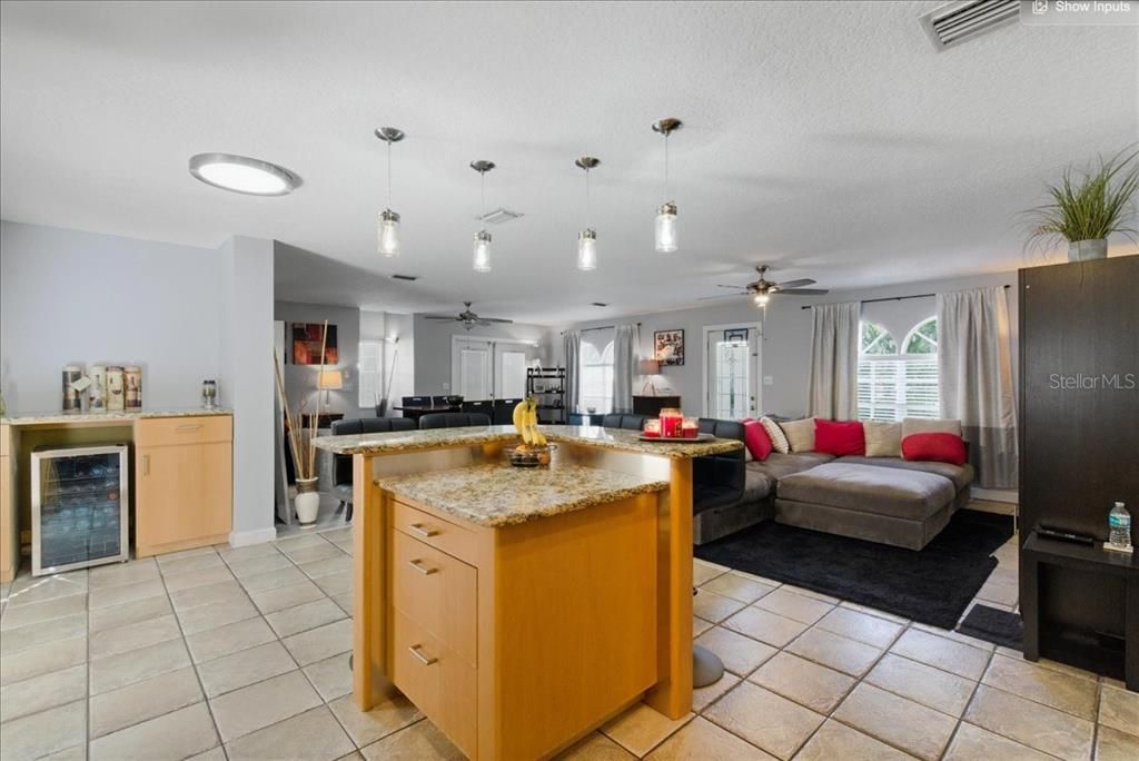 En Venta: $960,000 (4 camas, 3 baños, 1980 Pies cuadrados)