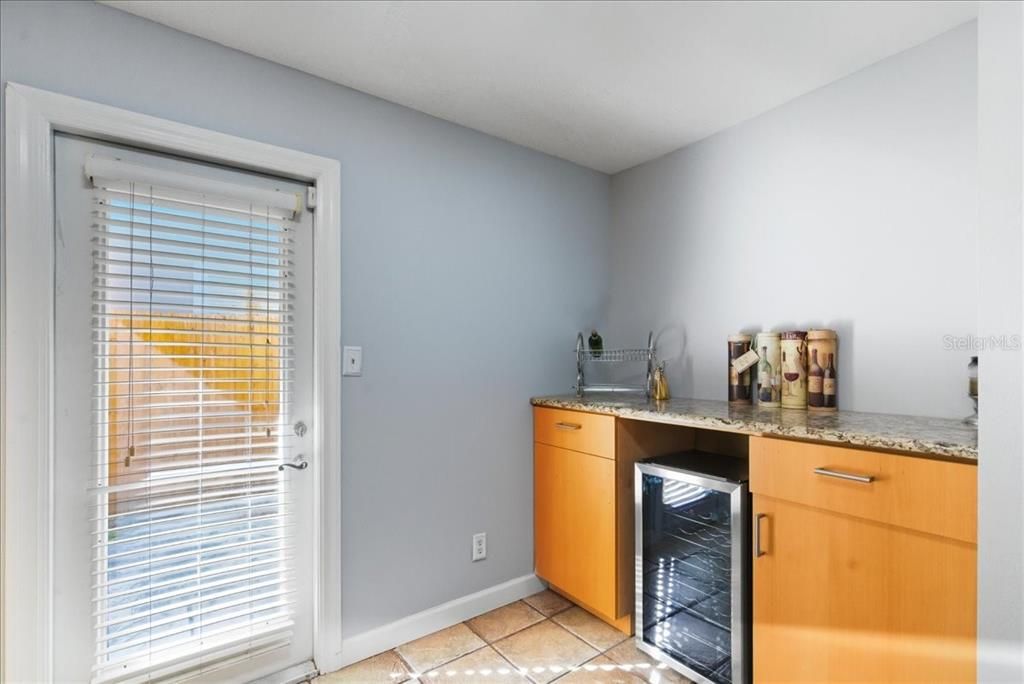 En Venta: $960,000 (4 camas, 3 baños, 1980 Pies cuadrados)