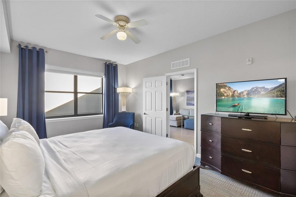 En Venta: $299,000 (2 camas, 2 baños, 1265 Pies cuadrados)