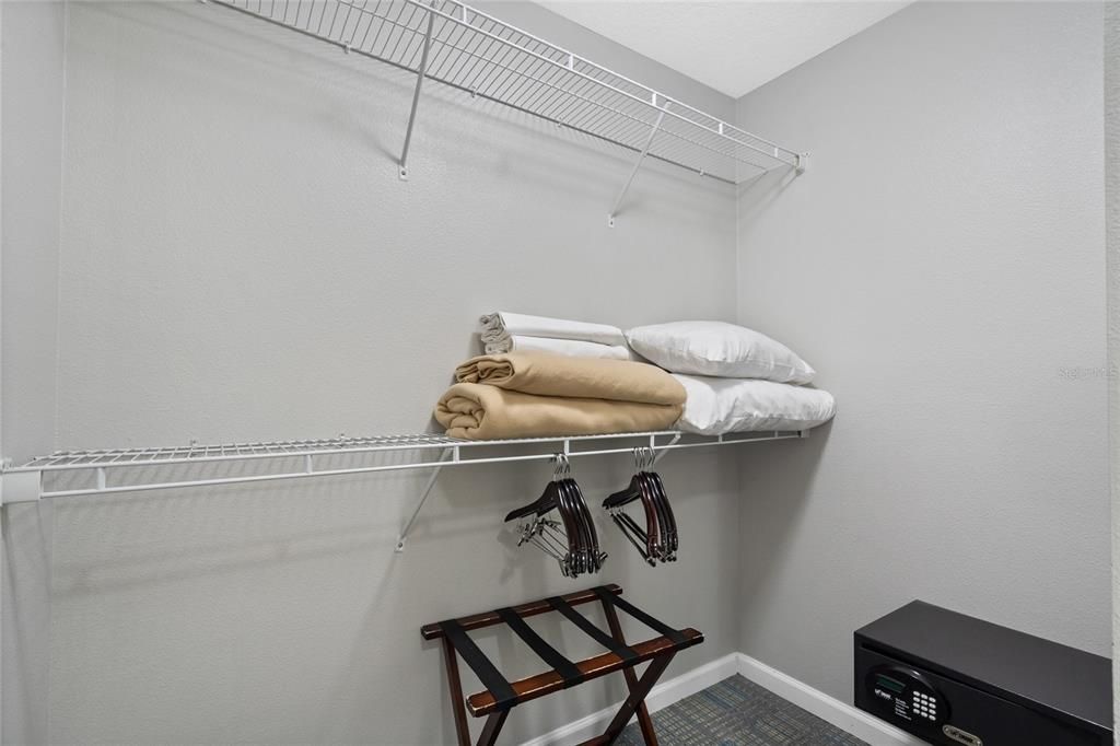 En Venta: $299,000 (2 camas, 2 baños, 1265 Pies cuadrados)