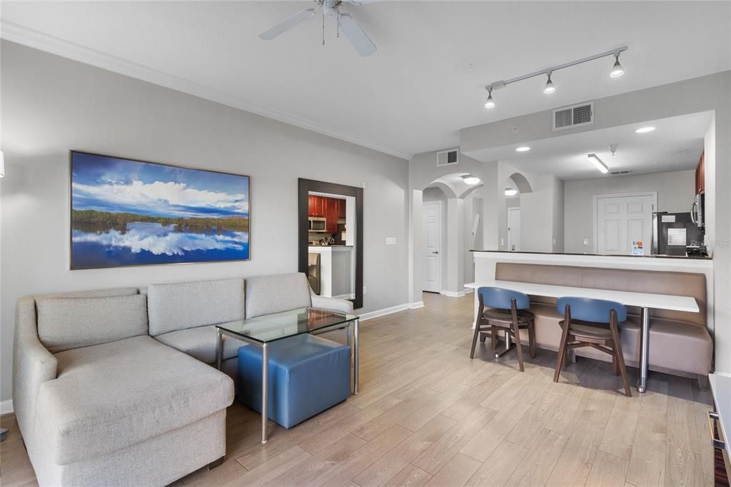 En Venta: $299,000 (2 camas, 2 baños, 1265 Pies cuadrados)