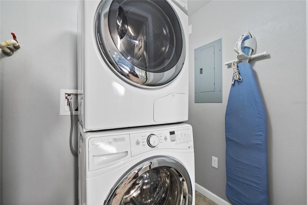 En Venta: $299,000 (2 camas, 2 baños, 1265 Pies cuadrados)