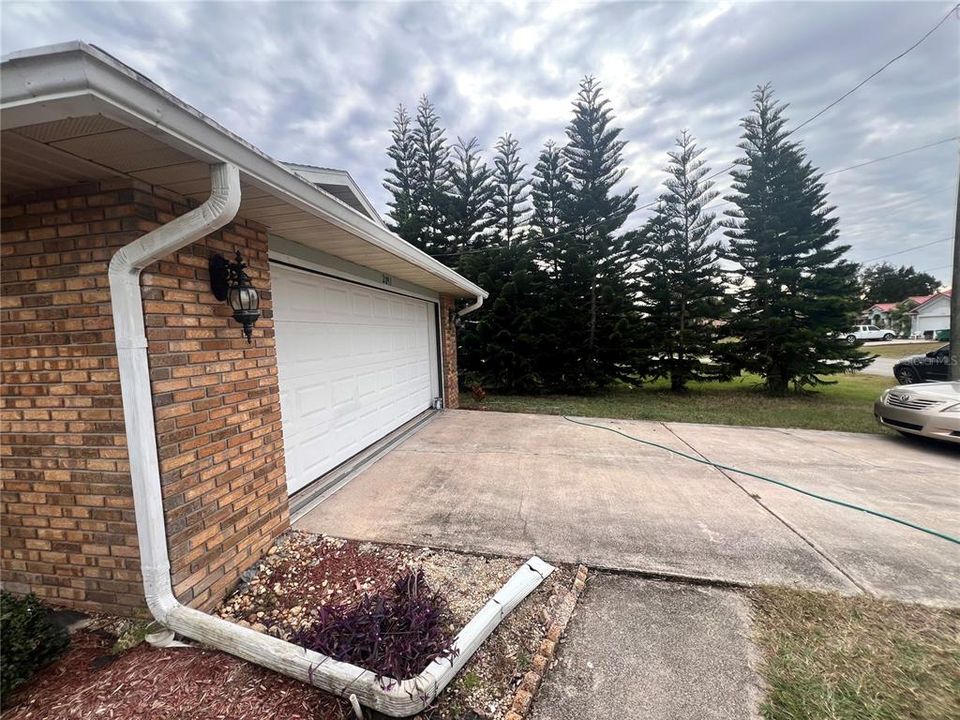 For Sale: $328,500 (3 beds, 2 baths, 1620 Square Feet)