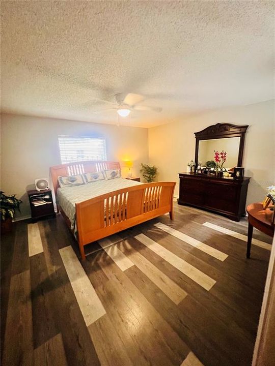 For Sale: $328,500 (3 beds, 2 baths, 1620 Square Feet)