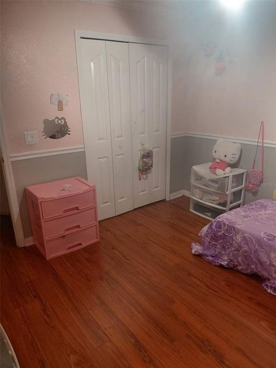 En Venta: $440,000 (4 camas, 2 baños, 2204 Pies cuadrados)