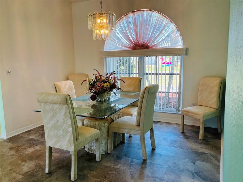 For Sale: $299,900 (2 beds, 2 baths, 1897 Square Feet)