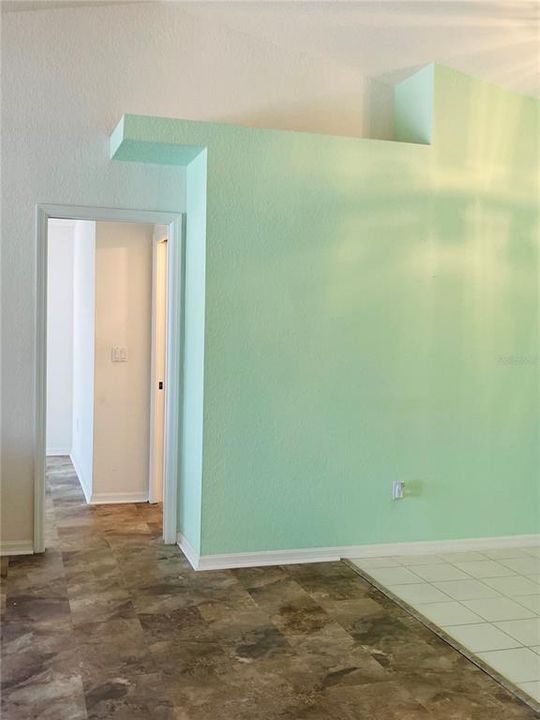 For Sale: $299,900 (2 beds, 2 baths, 1897 Square Feet)