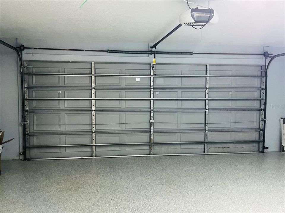 For Sale: $299,900 (2 beds, 2 baths, 1897 Square Feet)