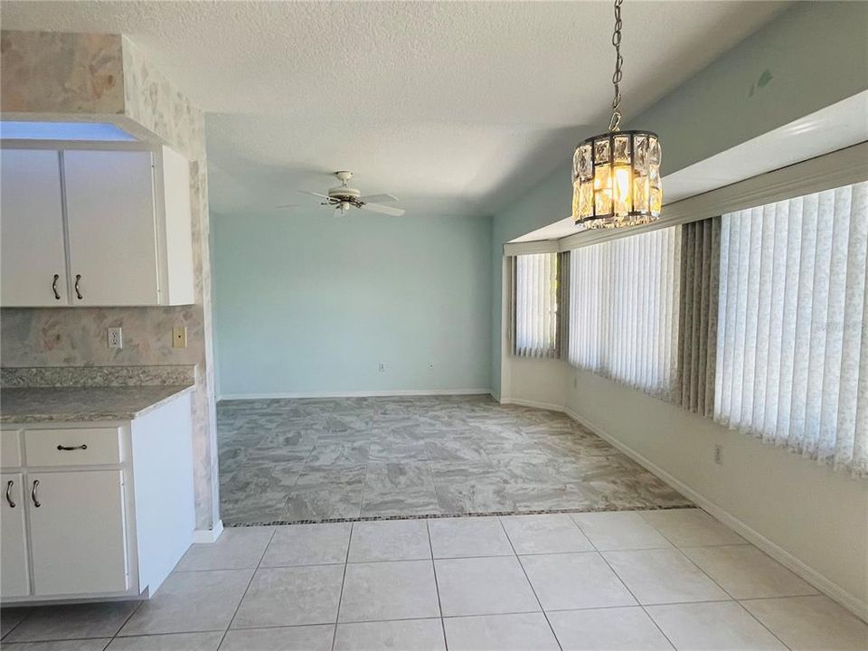 For Sale: $299,900 (2 beds, 2 baths, 1897 Square Feet)