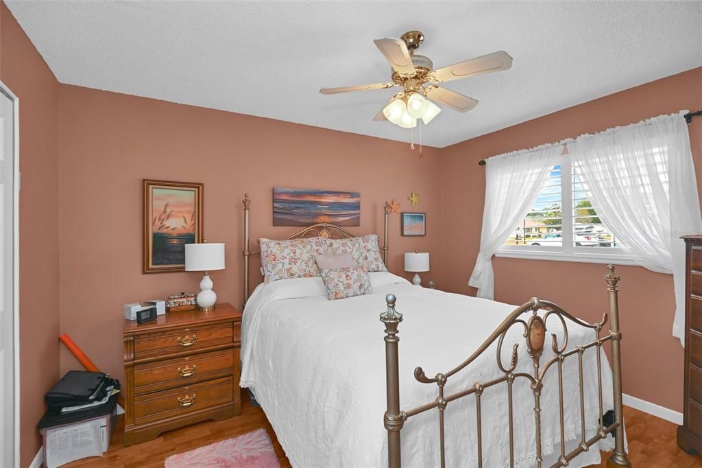 For Sale: $249,000 (3 beds, 2 baths, 1404 Square Feet)