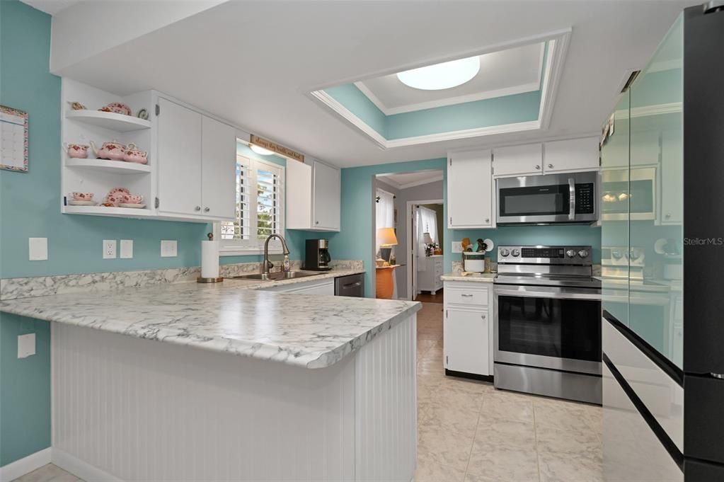 For Sale: $249,000 (3 beds, 2 baths, 1404 Square Feet)