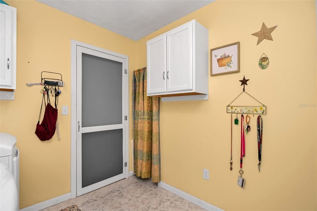 For Sale: $249,000 (3 beds, 2 baths, 1404 Square Feet)