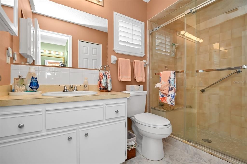 For Sale: $249,000 (3 beds, 2 baths, 1404 Square Feet)