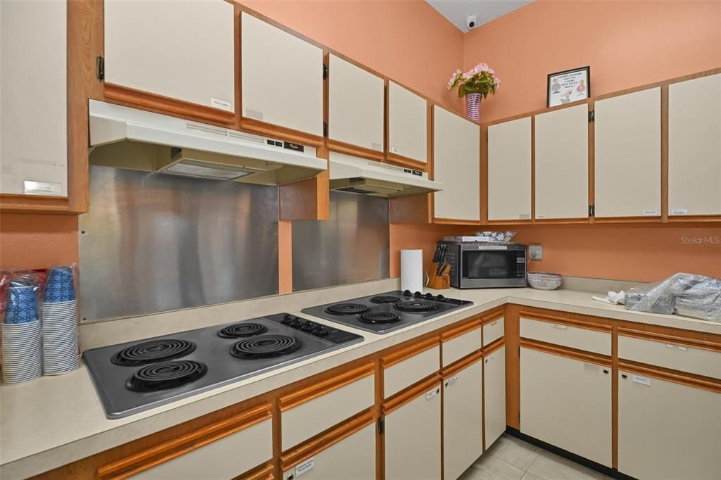 For Sale: $249,000 (3 beds, 2 baths, 1404 Square Feet)