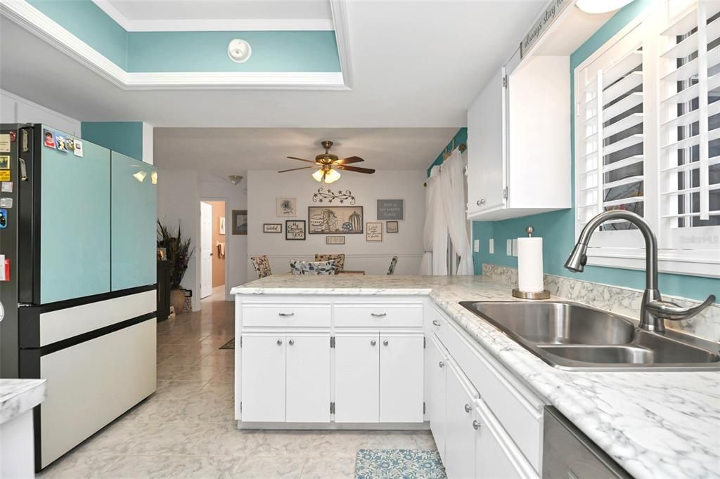 For Sale: $249,000 (3 beds, 2 baths, 1404 Square Feet)