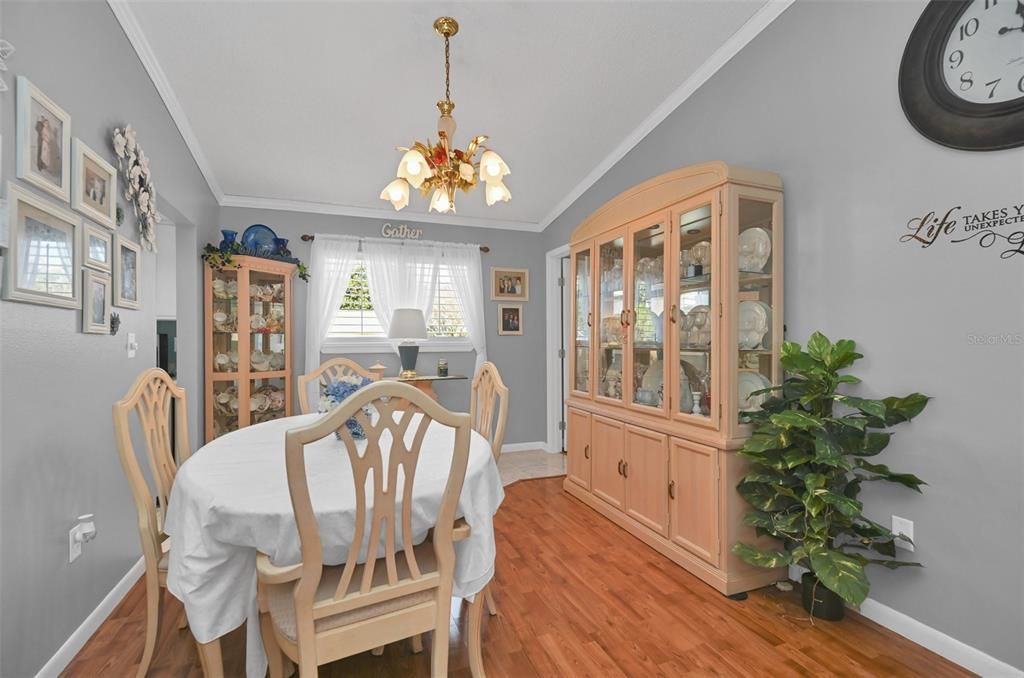 For Sale: $249,000 (3 beds, 2 baths, 1404 Square Feet)