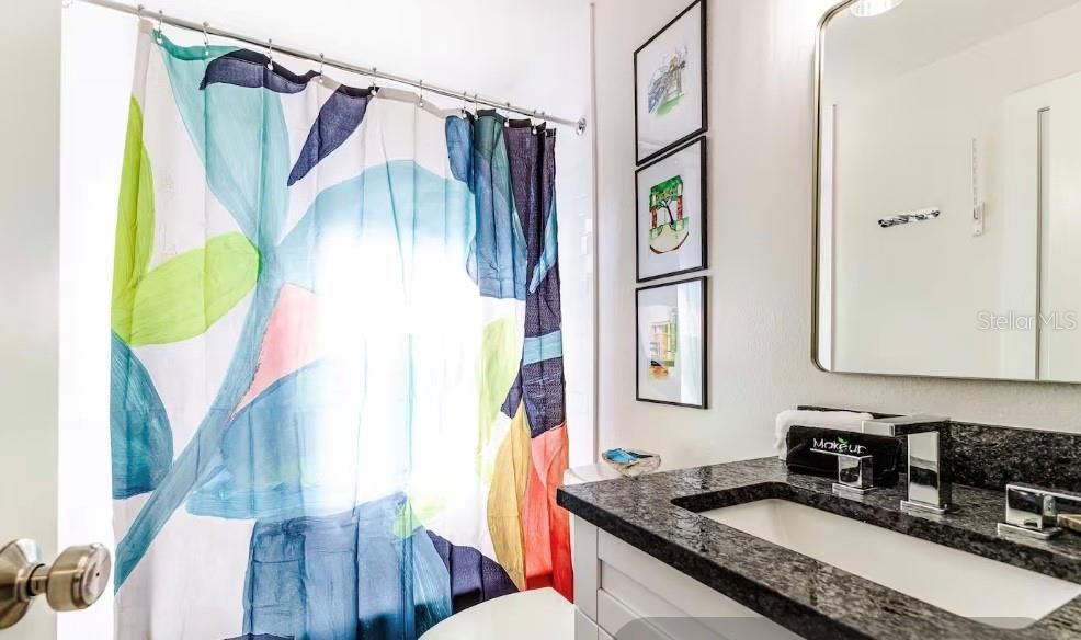 В аренду: $1,750 (2 спален, 1 ванн, 750 Квадратных фут)