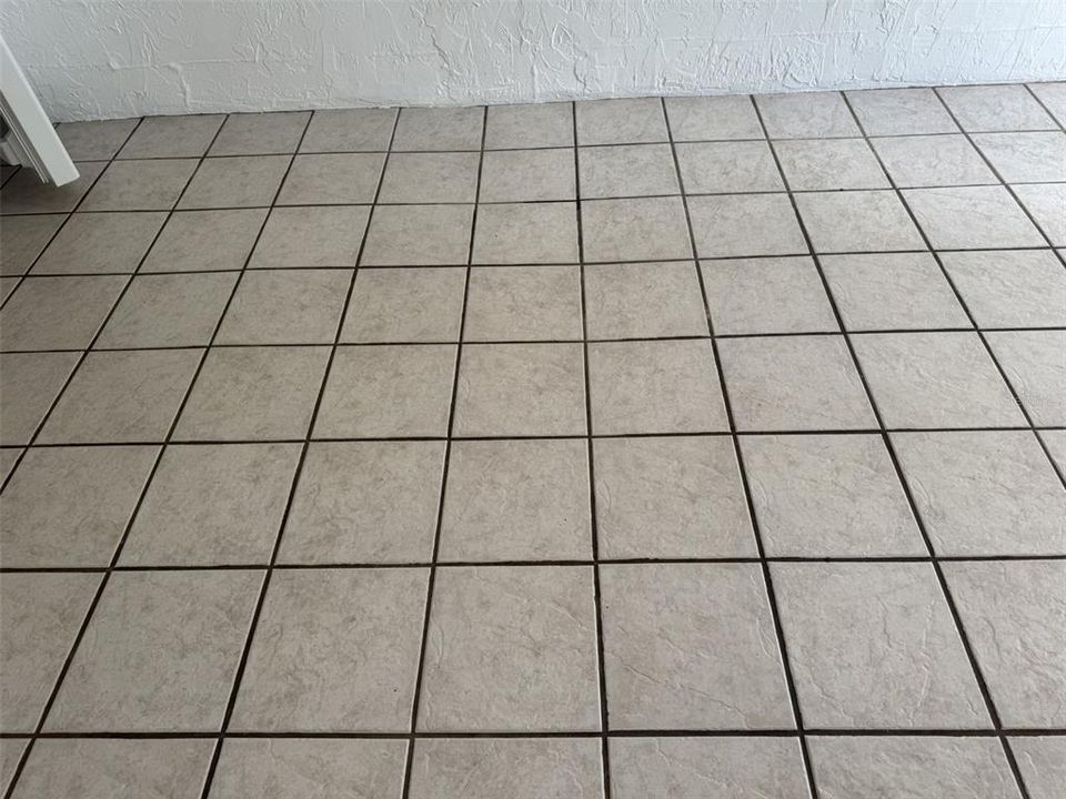 В аренду: $1,450 (1 спален, 1 ванн, 400 Квадратных фут)