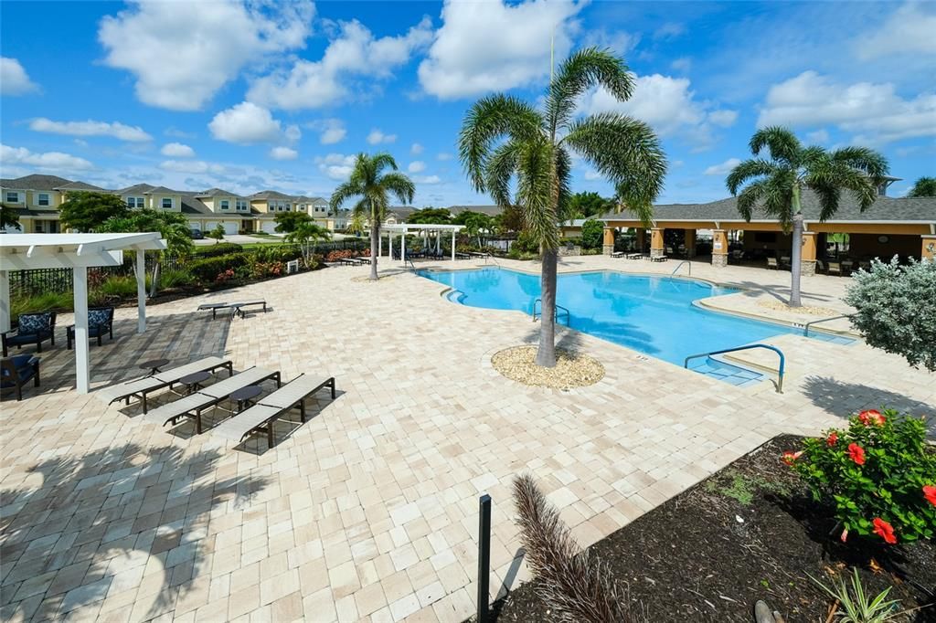 待售: $524,900 (2 贝兹, 2 浴室, 1647 平方英尺)