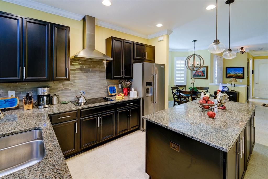 待售: $524,900 (2 贝兹, 2 浴室, 1647 平方英尺)