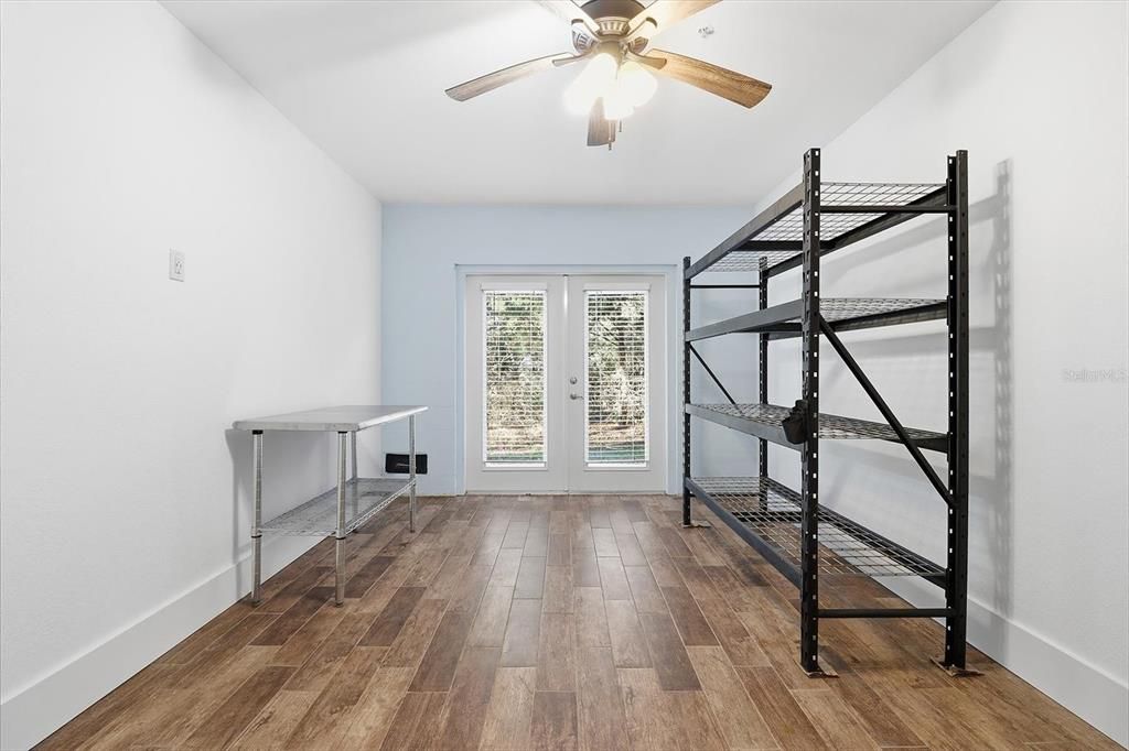 待售: $250,000 (2 贝兹, 2 浴室, 1060 平方英尺)