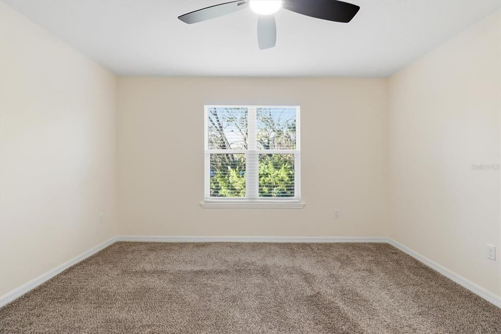 待售: $250,000 (2 贝兹, 2 浴室, 1060 平方英尺)