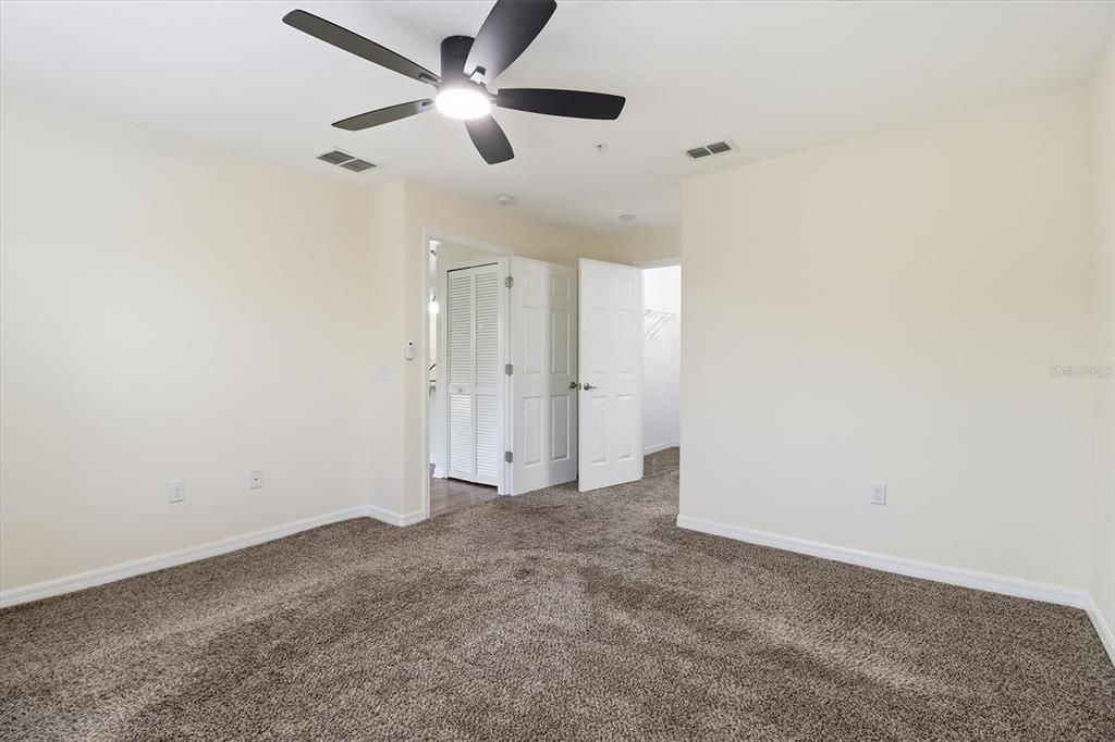 待售: $250,000 (2 贝兹, 2 浴室, 1060 平方英尺)