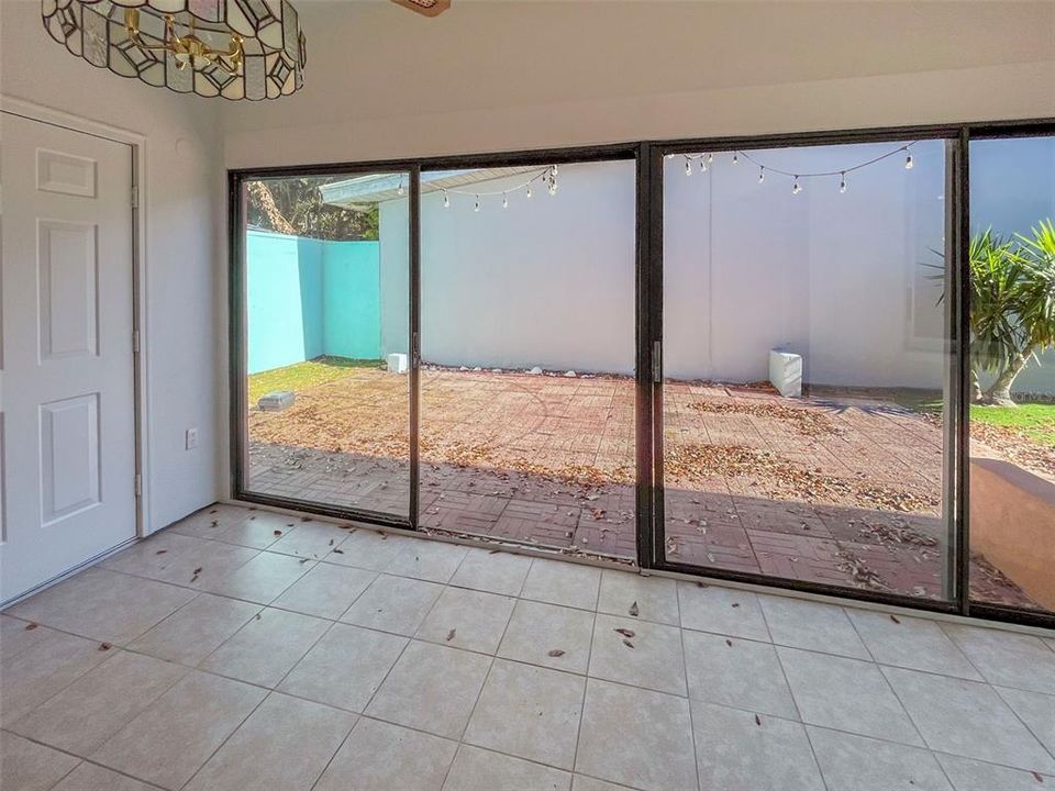 For Rent: $2,595 (2 beds, 2 baths, 1548 Square Feet)