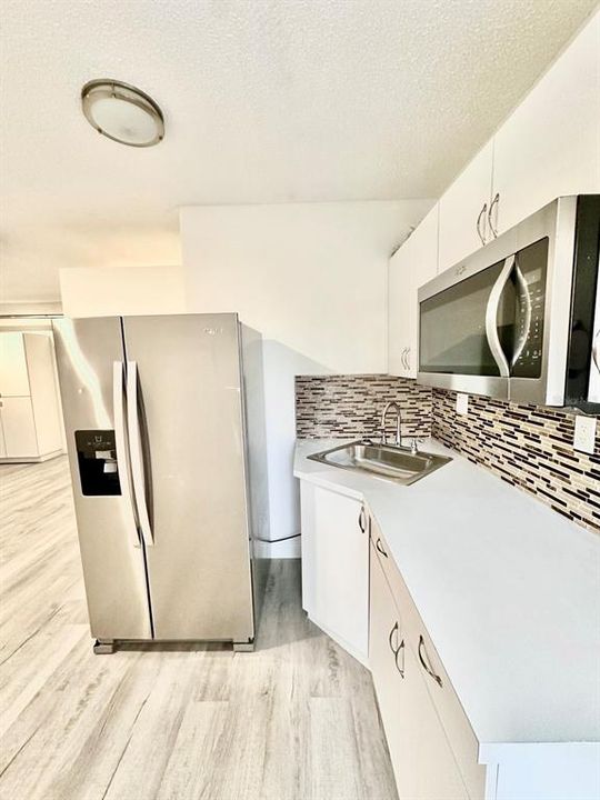 En Venta: $299,900 (3 camas, 2 baños, 1440 Pies cuadrados)