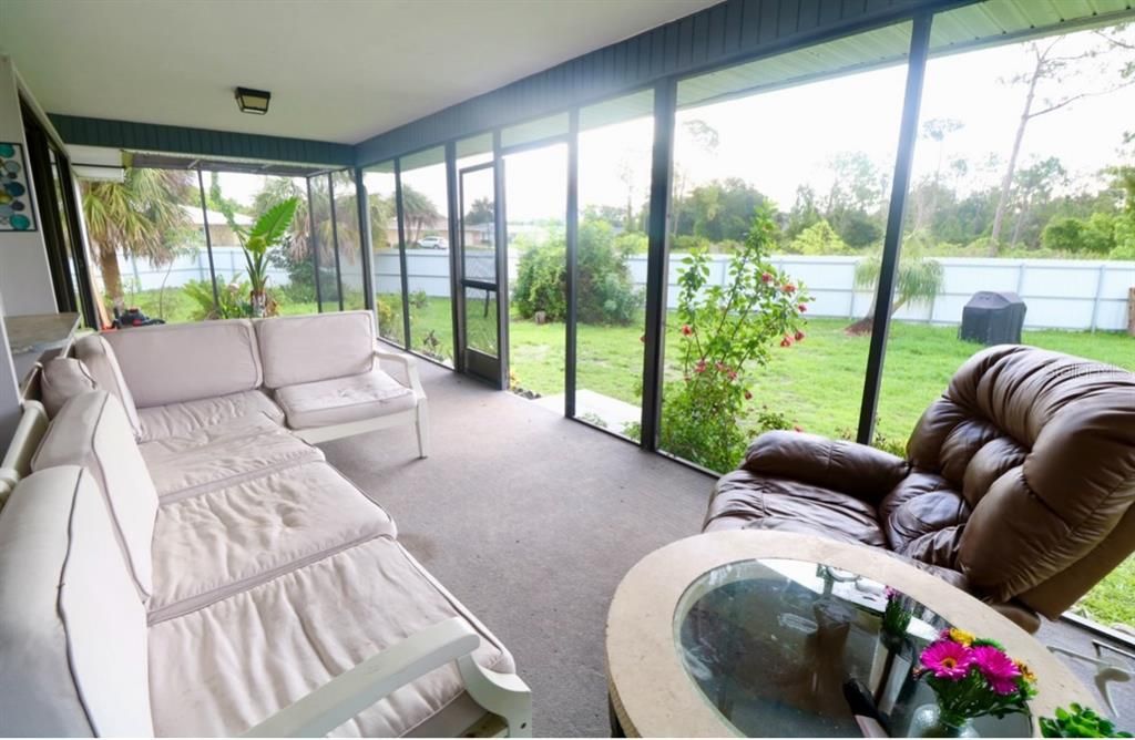 En Venta: $299,900 (3 camas, 2 baños, 1440 Pies cuadrados)