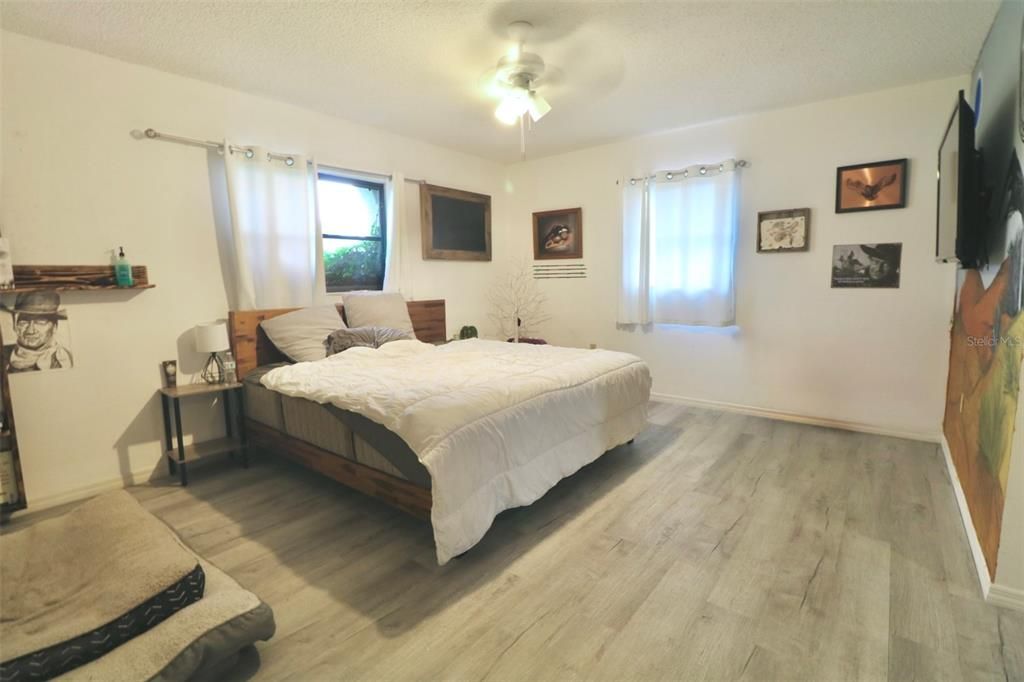 En Venta: $299,900 (3 camas, 2 baños, 1440 Pies cuadrados)