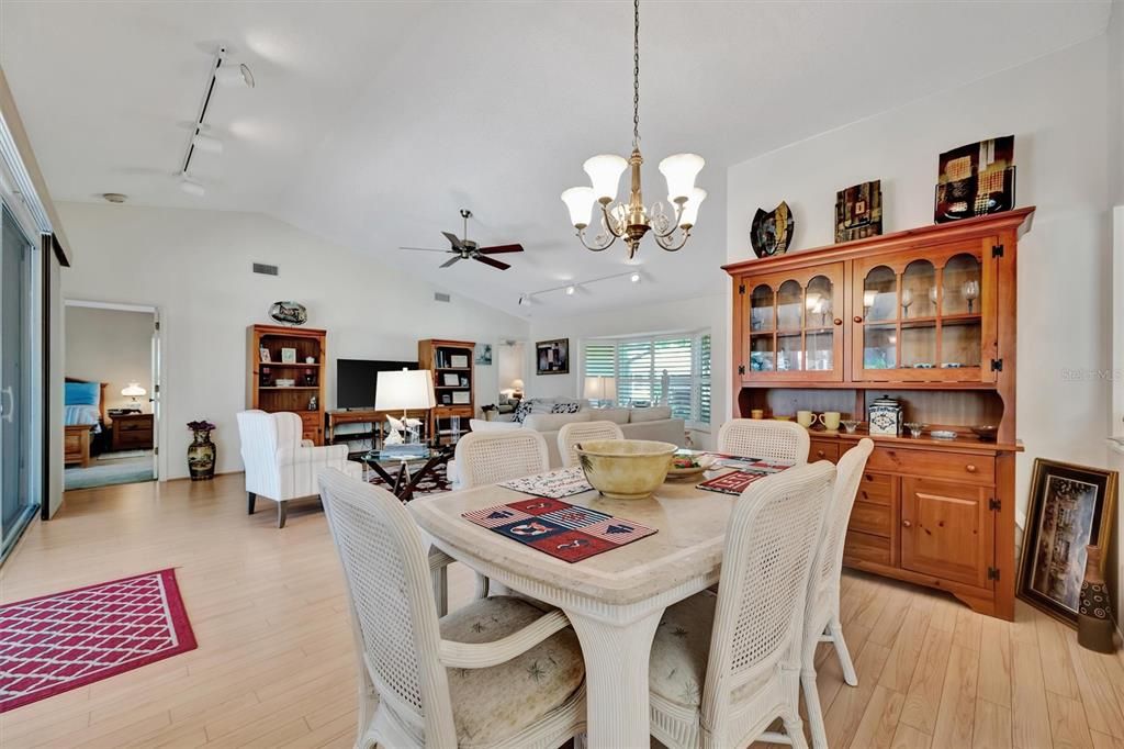 For Sale: $409,000 (3 beds, 2 baths, 1838 Square Feet)