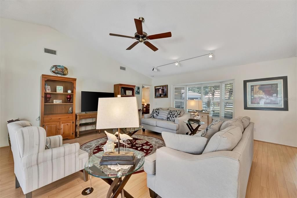 For Sale: $409,000 (3 beds, 2 baths, 1838 Square Feet)