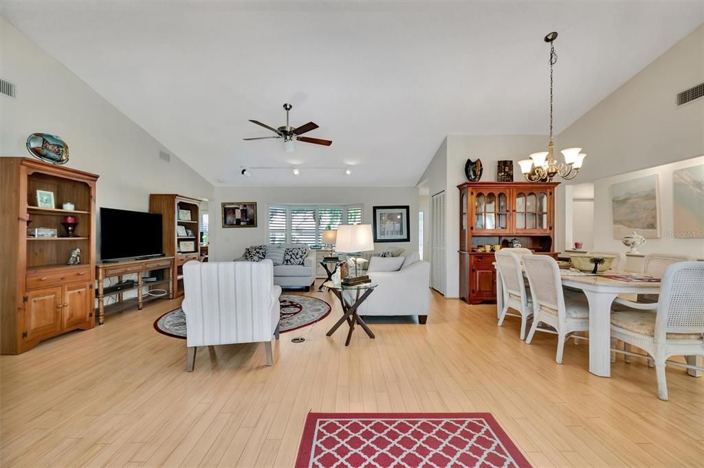 For Sale: $409,000 (3 beds, 2 baths, 1838 Square Feet)