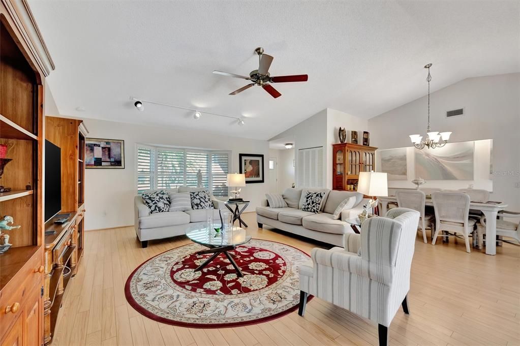 For Sale: $409,000 (3 beds, 2 baths, 1838 Square Feet)