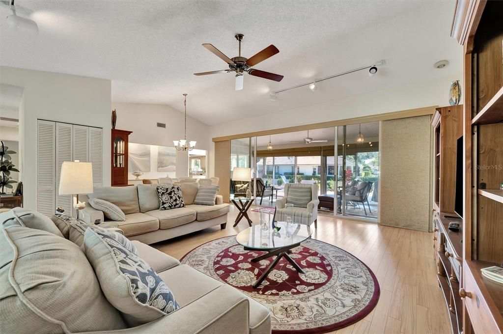 For Sale: $409,000 (3 beds, 2 baths, 1838 Square Feet)