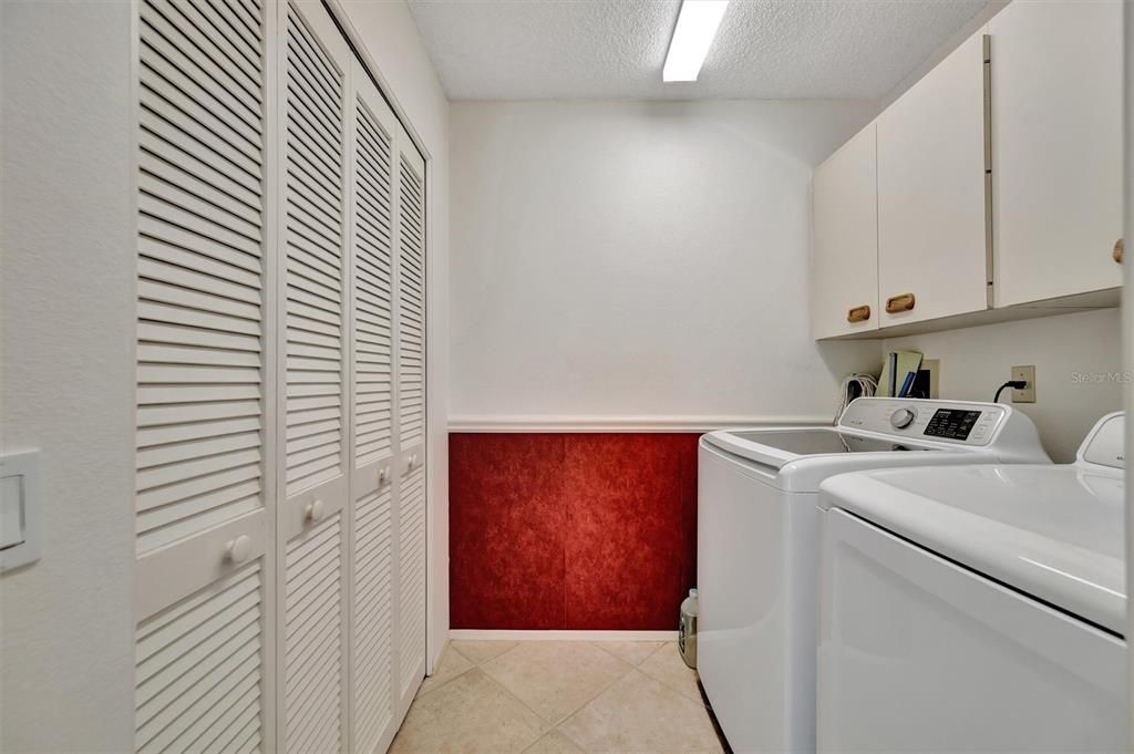 For Sale: $409,000 (3 beds, 2 baths, 1838 Square Feet)